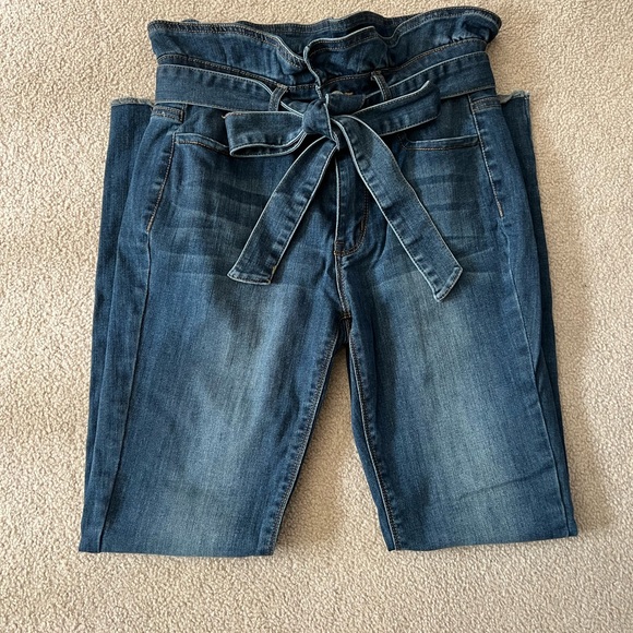 C’est Toi High Waisted Paperbag Jean - Size 5 Color Medium Wash - Picture 5 of 9